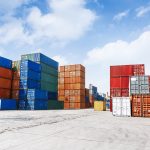 Dépotage conteneur : gagnez du temps, de l'espace et bénéficiez de nos solutions de transport intégrées avec Transports Morin.